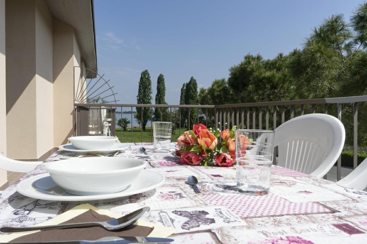 Appartamenti Residence Tulipano Sirmione Exterior photo