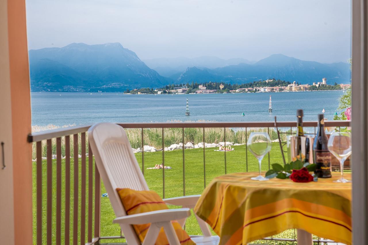 Appartamenti Residence Tulipano Sirmione Exterior photo