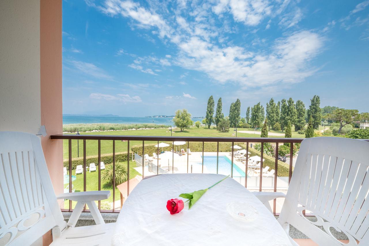 Appartamenti Residence Tulipano Sirmione Exterior photo