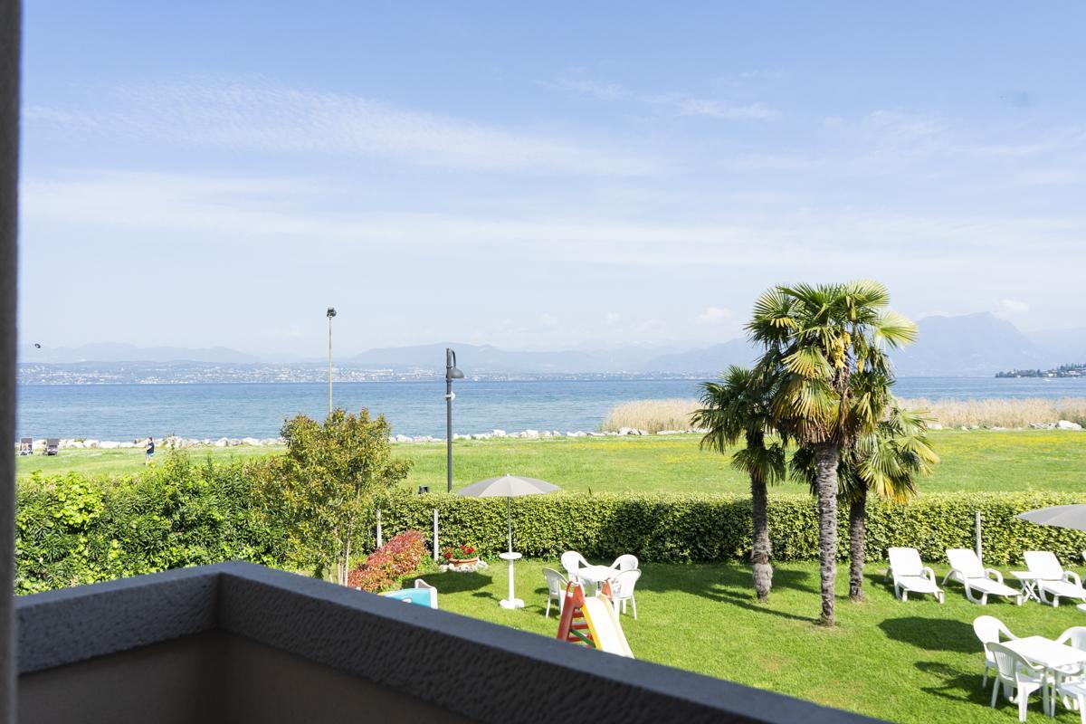 Appartamenti Residence Tulipano Sirmione Exterior photo