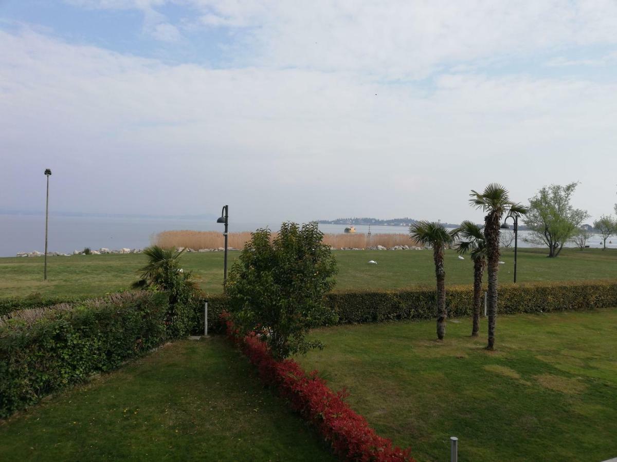 Appartamenti Residence Tulipano Sirmione Exterior photo