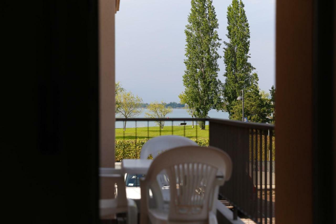 Appartamenti Residence Tulipano Sirmione Exterior photo